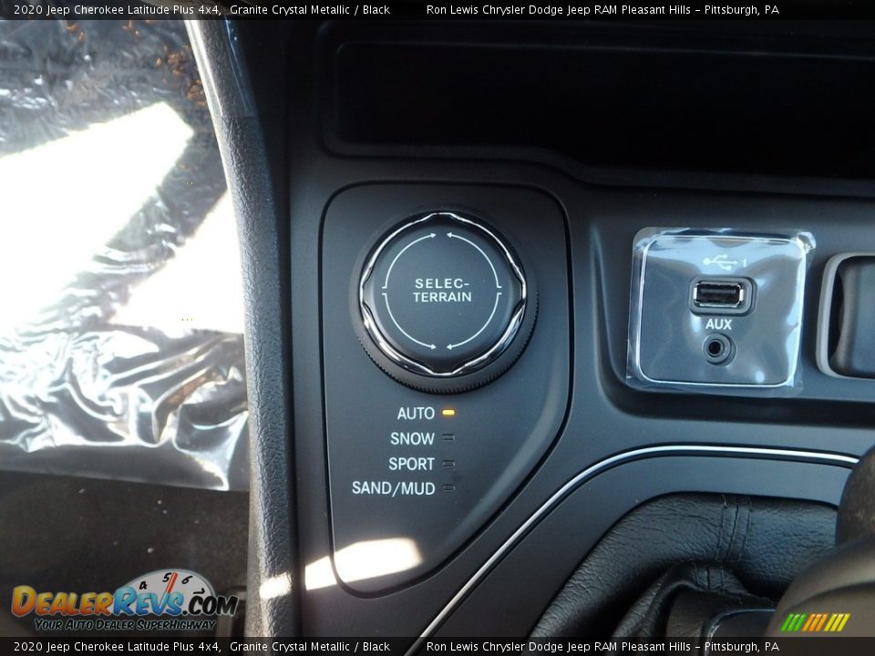 2020 Jeep Cherokee Latitude Plus 4x4 Granite Crystal Metallic / Black Photo #20