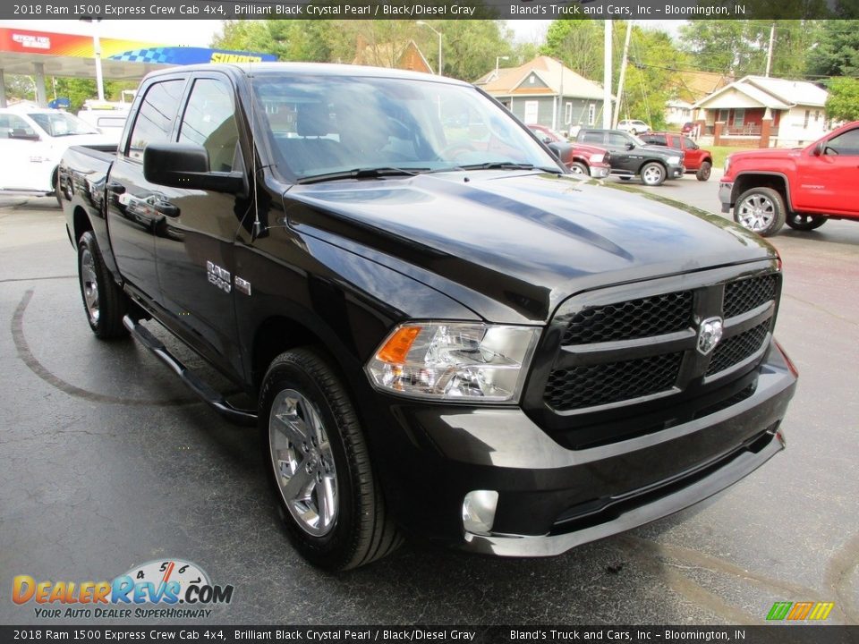 2018 Ram 1500 Express Crew Cab 4x4 Brilliant Black Crystal Pearl / Black/Diesel Gray Photo #5