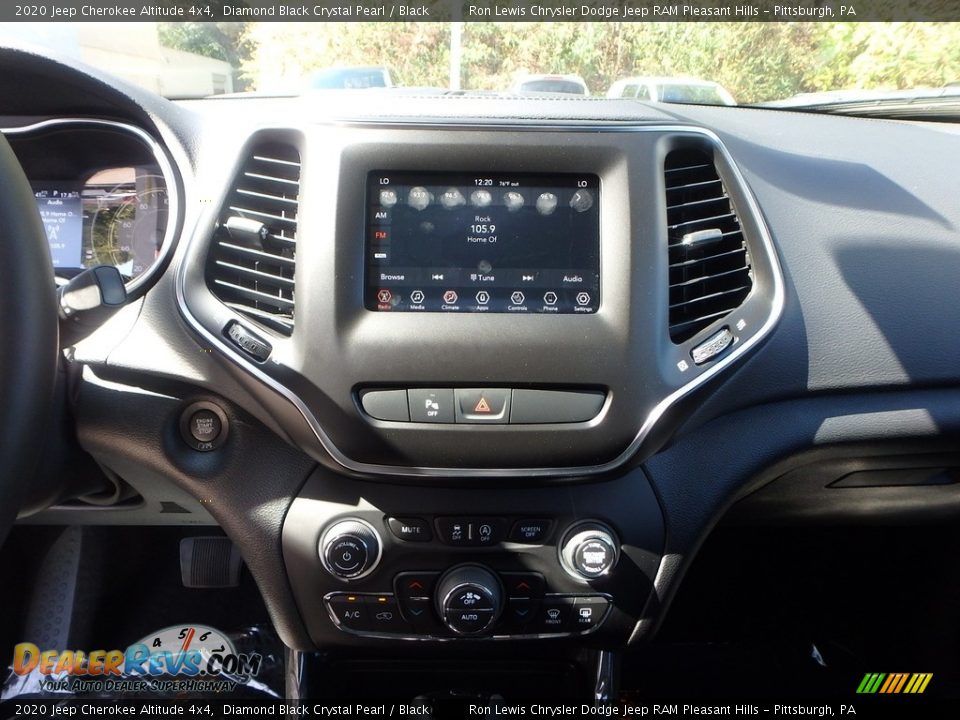2020 Jeep Cherokee Altitude 4x4 Diamond Black Crystal Pearl / Black Photo #17