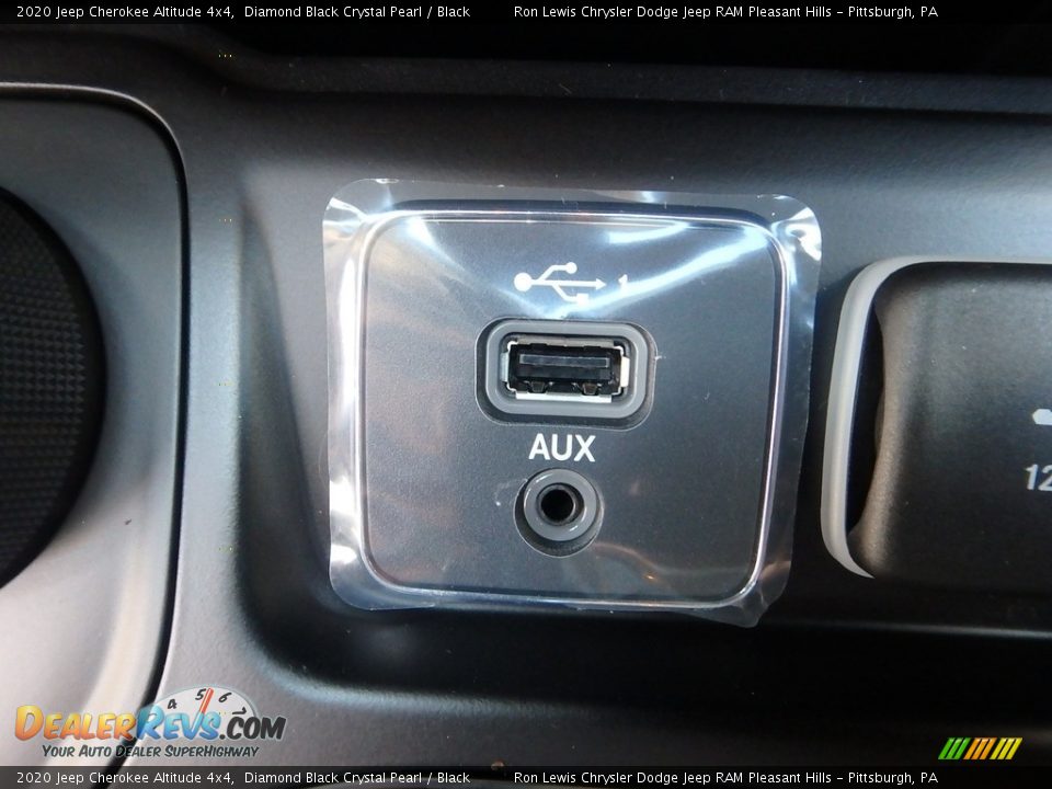 2020 Jeep Cherokee Altitude 4x4 Diamond Black Crystal Pearl / Black Photo #19