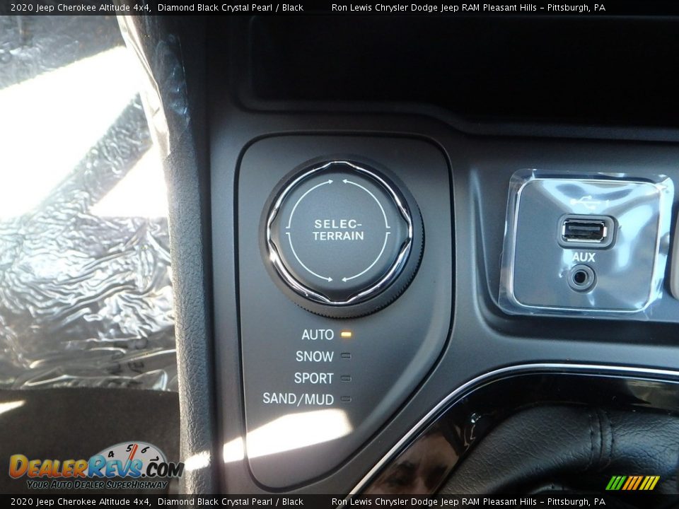 2020 Jeep Cherokee Altitude 4x4 Diamond Black Crystal Pearl / Black Photo #20
