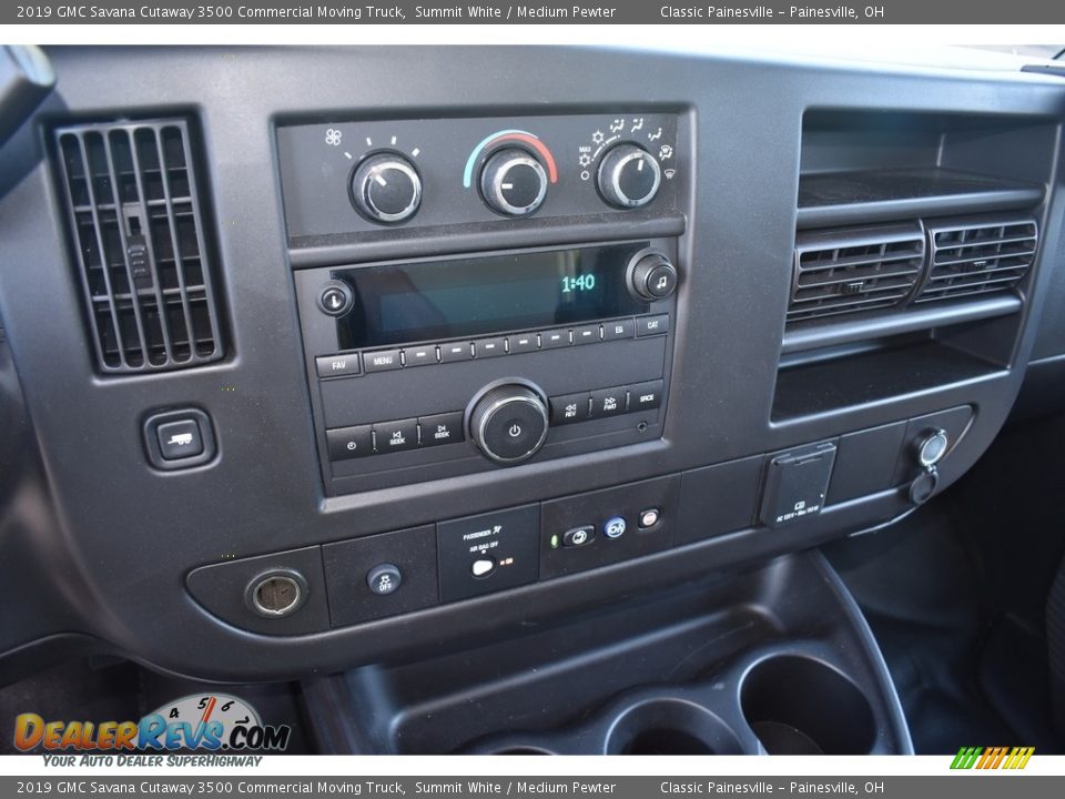 2019 GMC Savana Cutaway 3500 Commercial Moving Truck Summit White / Medium Pewter Photo #10