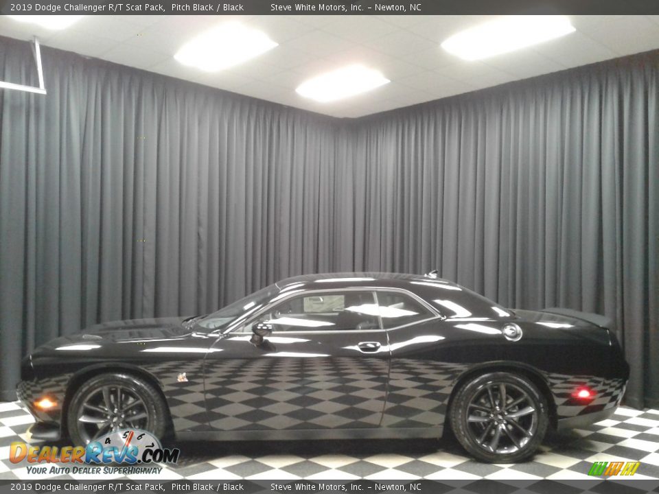 2019 Dodge Challenger R/T Scat Pack Pitch Black / Black Photo #1