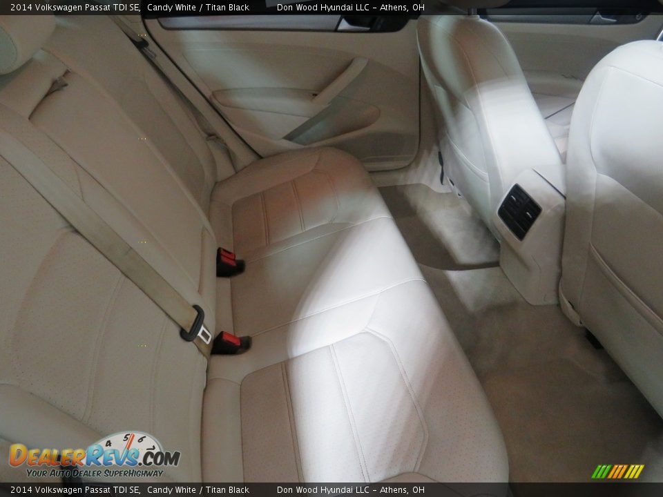 2014 Volkswagen Passat TDI SE Candy White / Titan Black Photo #23