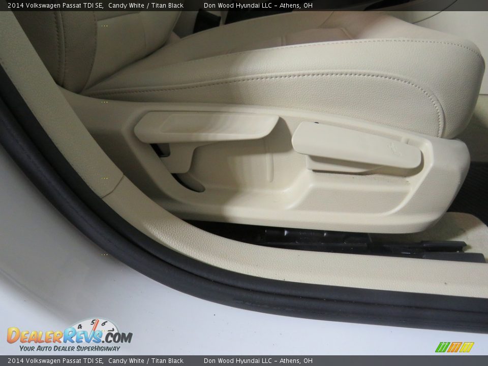 2014 Volkswagen Passat TDI SE Candy White / Titan Black Photo #25