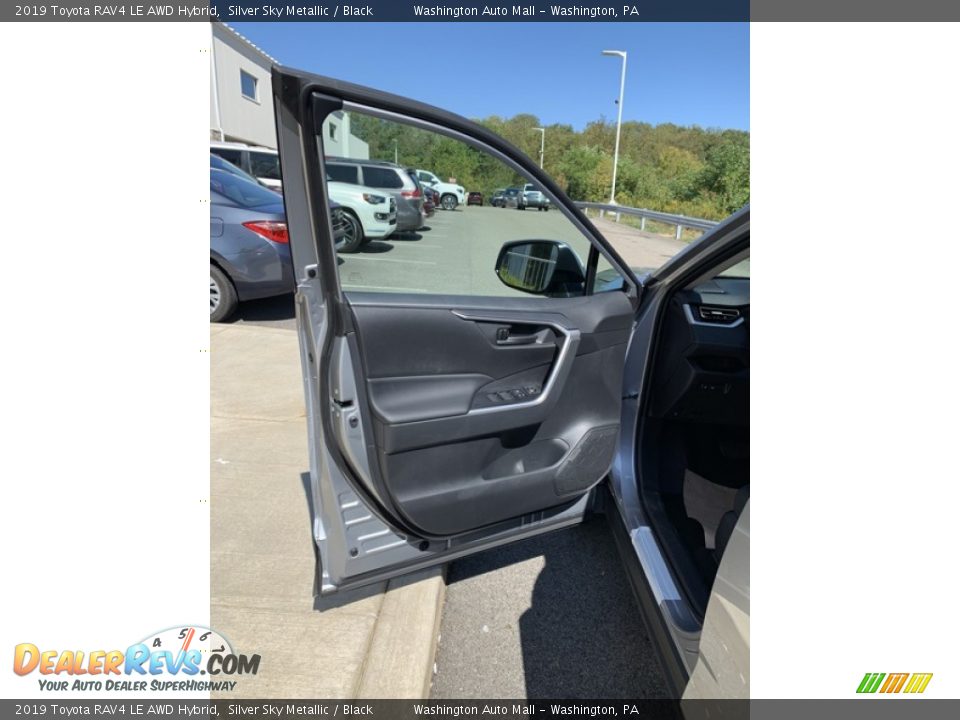 2019 Toyota RAV4 LE AWD Hybrid Silver Sky Metallic / Black Photo #4