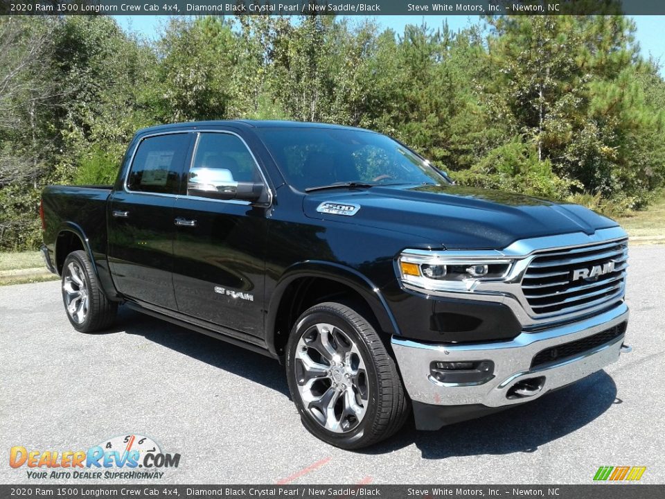 Front 3/4 View of 2020 Ram 1500 Longhorn Crew Cab 4x4 Photo #4