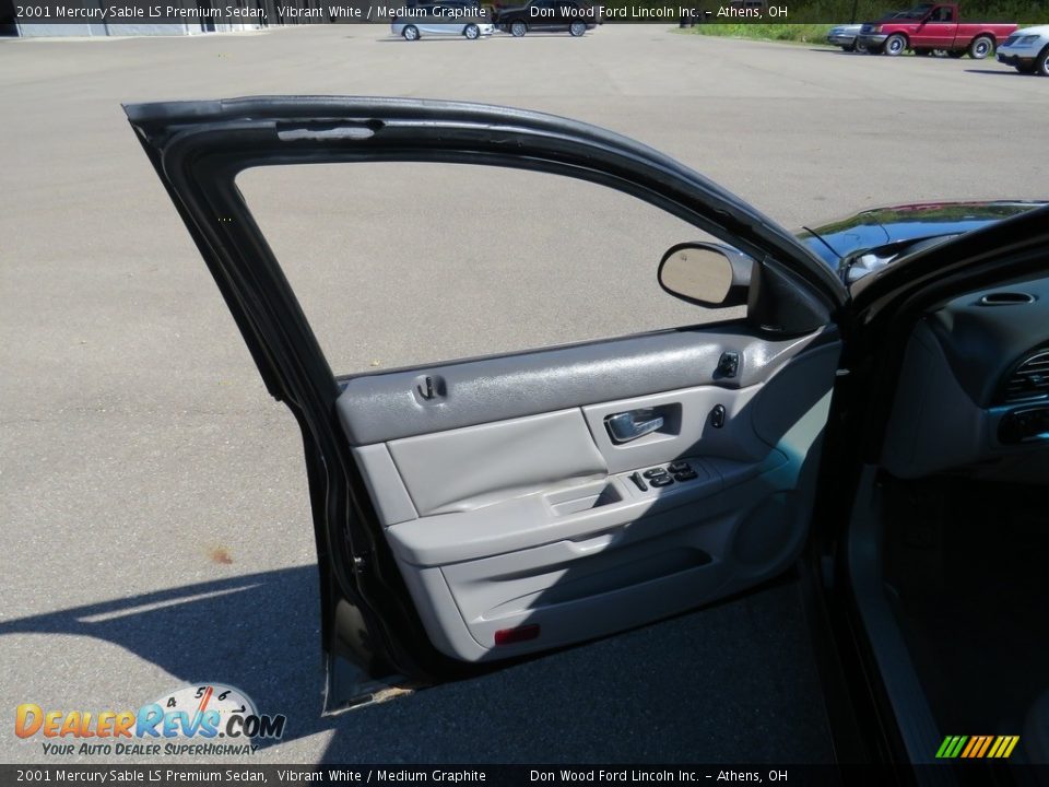 2001 Mercury Sable LS Premium Sedan Vibrant White / Medium Graphite Photo #12