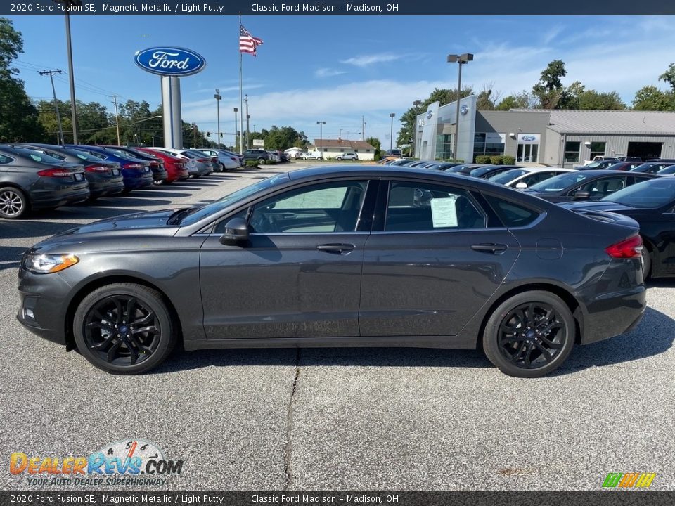 Magnetic Metallic 2020 Ford Fusion SE Photo #2