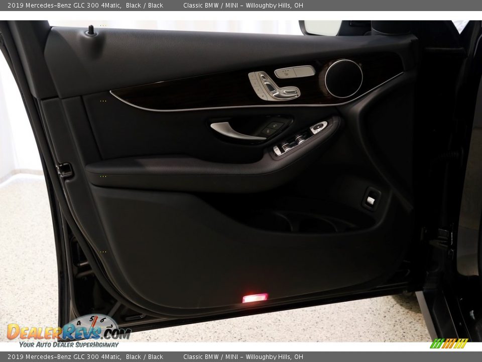 2019 Mercedes-Benz GLC 300 4Matic Black / Black Photo #4