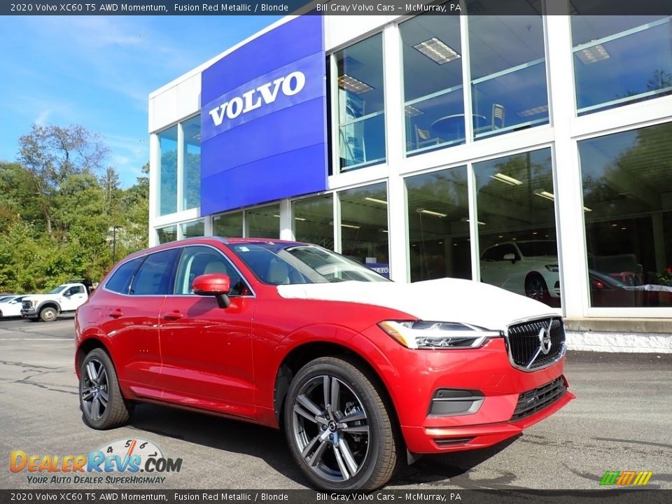 Front 3/4 View of 2020 Volvo XC60 T5 AWD Momentum Photo #1