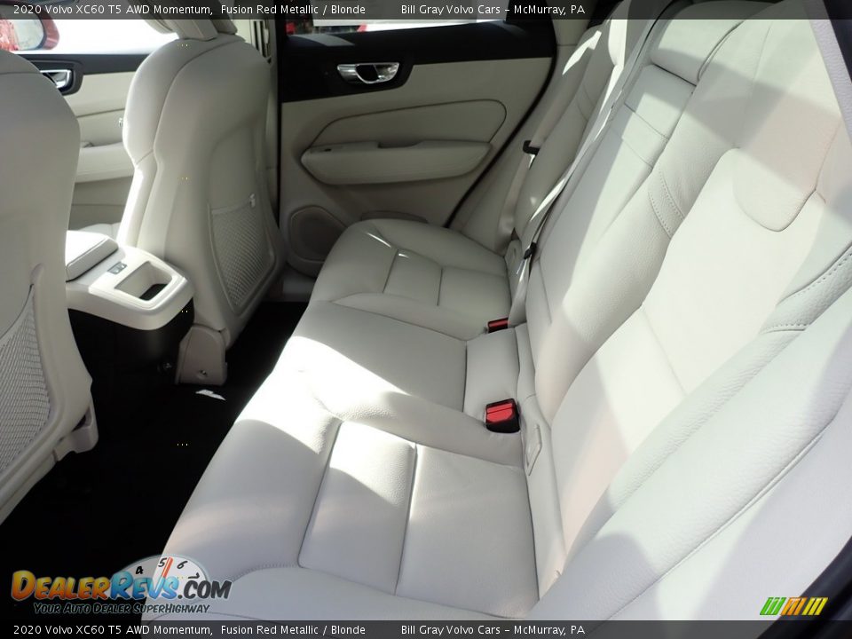 2020 Volvo XC60 T5 AWD Momentum Fusion Red Metallic / Blonde Photo #8