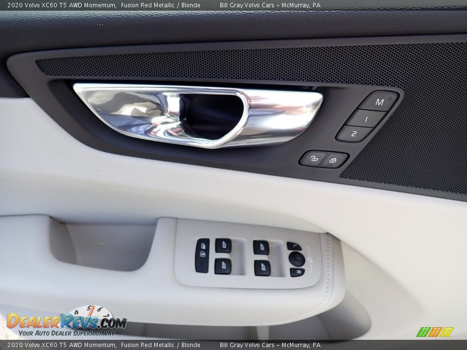 Controls of 2020 Volvo XC60 T5 AWD Momentum Photo #10