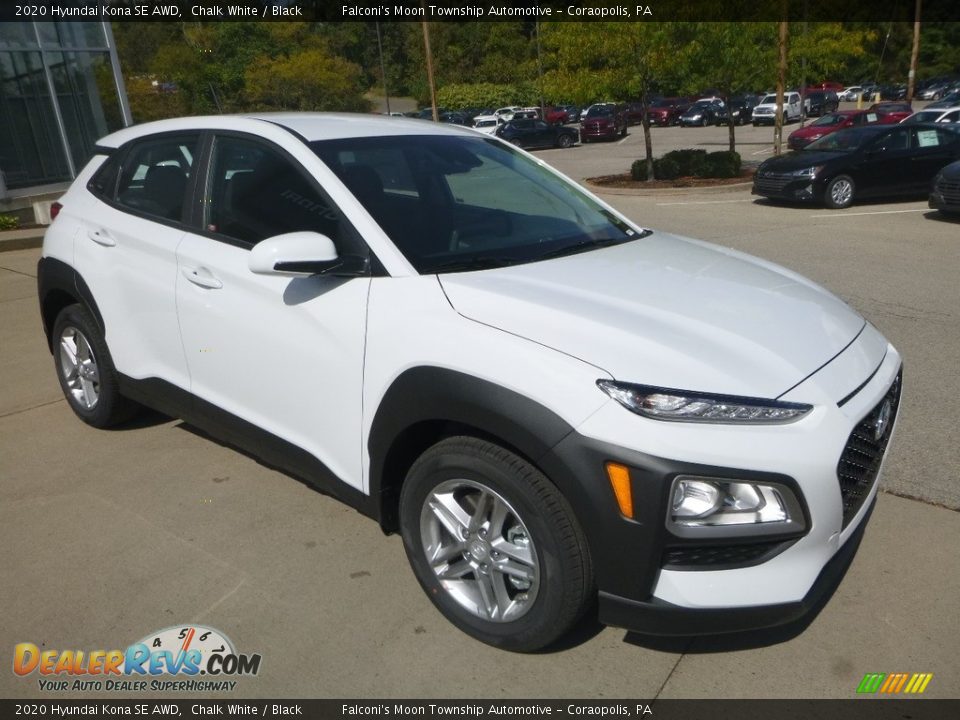 Front 3/4 View of 2020 Hyundai Kona SE AWD Photo #3