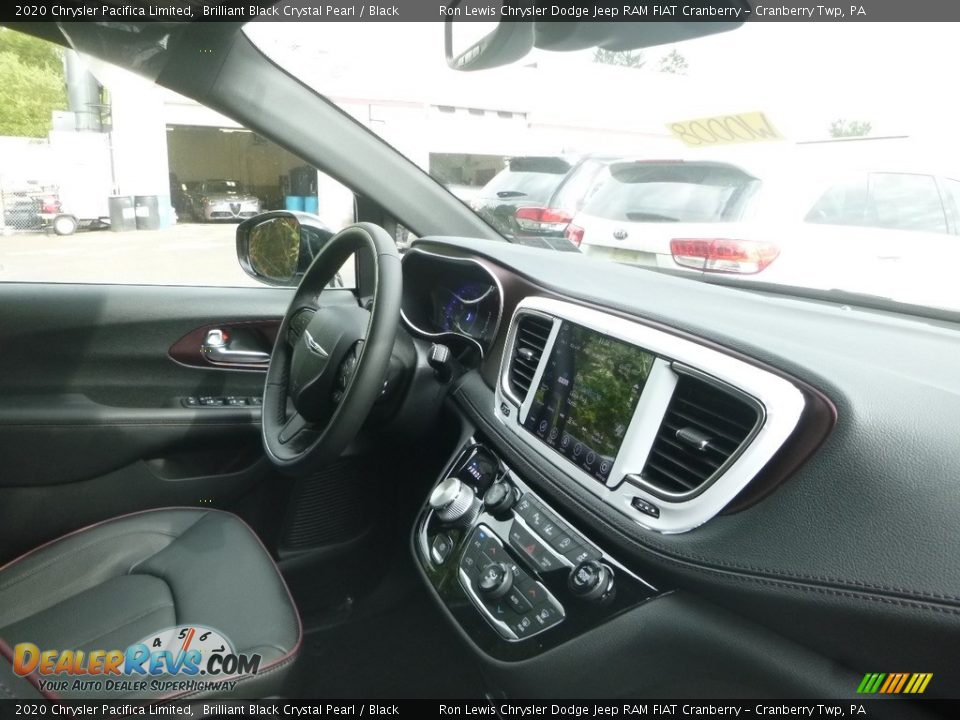 Dashboard of 2020 Chrysler Pacifica Limited Photo #11