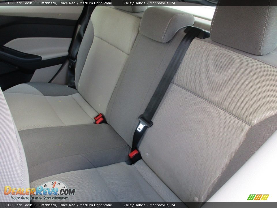 2013 Ford Focus SE Hatchback Race Red / Medium Light Stone Photo #12