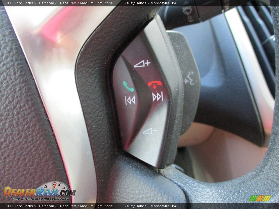 2013 Ford Focus SE Hatchback Race Red / Medium Light Stone Photo #17