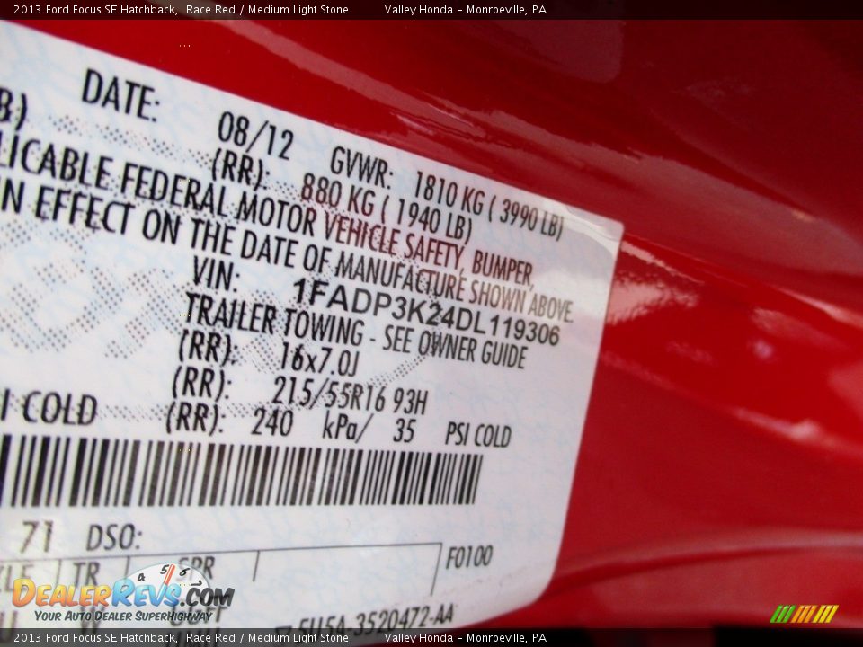 2013 Ford Focus SE Hatchback Race Red / Medium Light Stone Photo #19