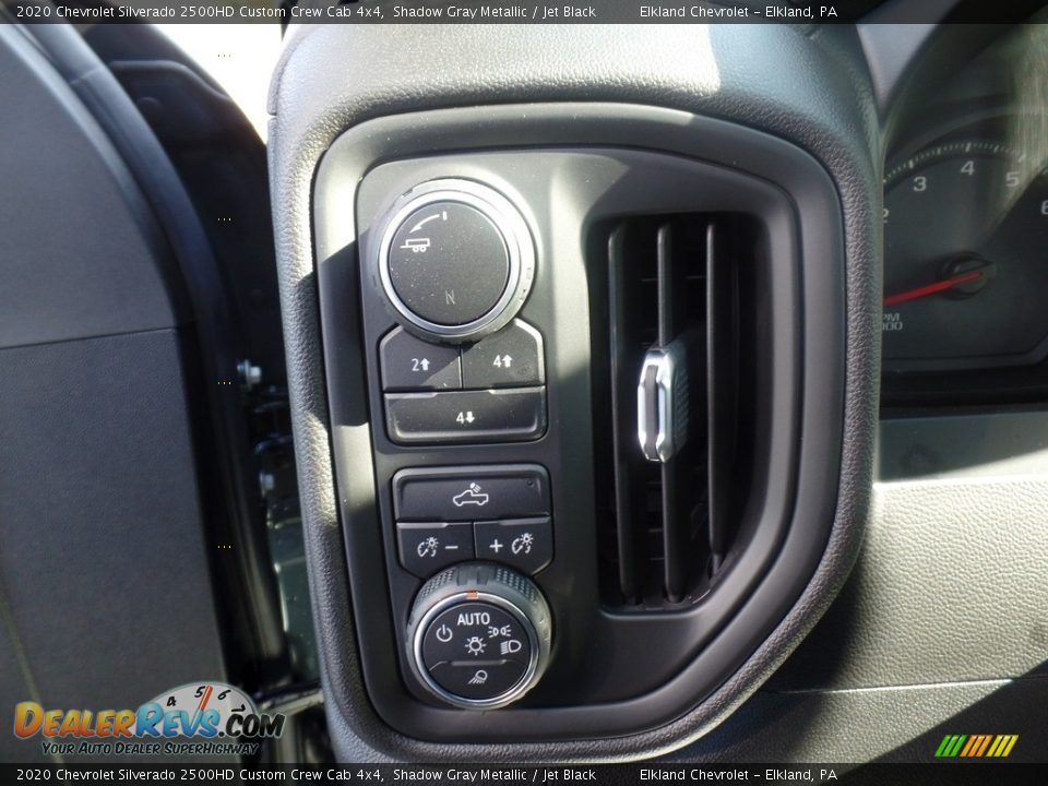 2020 Chevrolet Silverado 2500HD Custom Crew Cab 4x4 Shadow Gray Metallic / Jet Black Photo #26