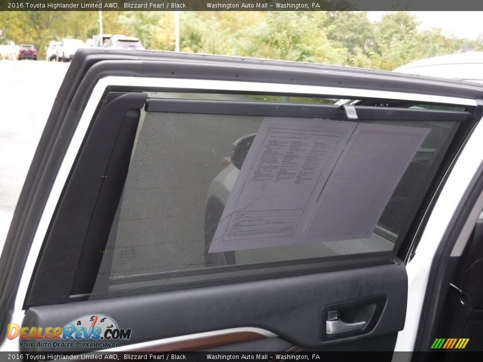 2016 Toyota Highlander Limited AWD Blizzard Pearl / Black Photo #25