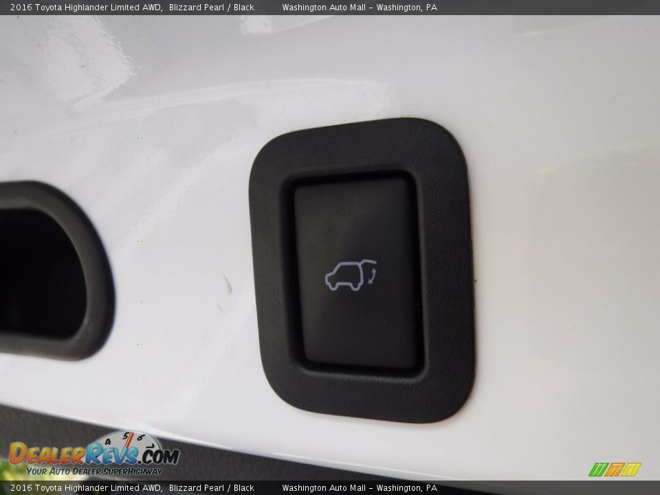 2016 Toyota Highlander Limited AWD Blizzard Pearl / Black Photo #28