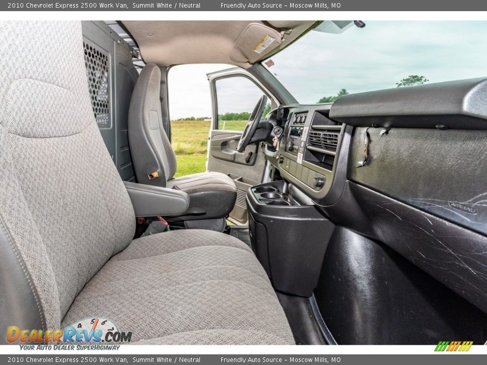 2010 Chevrolet Express 2500 Work Van Summit White / Neutral Photo #28