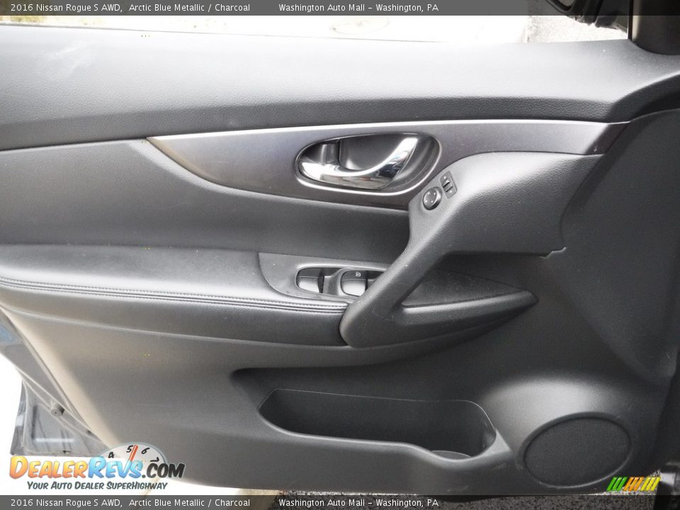 2016 Nissan Rogue S AWD Arctic Blue Metallic / Charcoal Photo #12