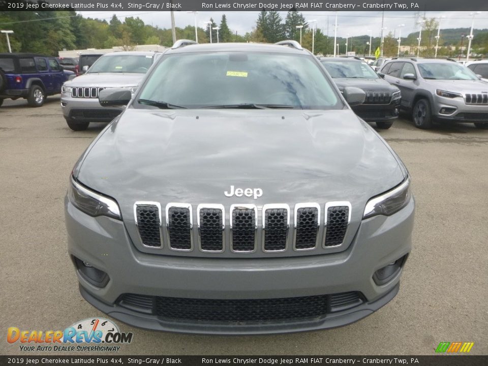 2019 Jeep Cherokee Latitude Plus 4x4 Sting-Gray / Black Photo #8