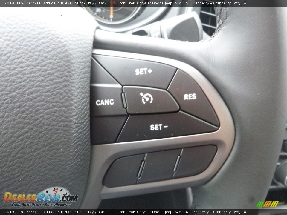 2019 Jeep Cherokee Latitude Plus 4x4 Sting-Gray / Black Photo #18