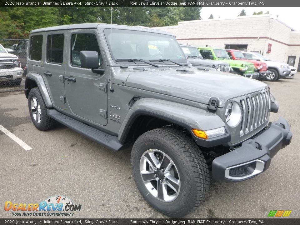 Front 3/4 View of 2020 Jeep Wrangler Unlimited Sahara 4x4 Photo #8