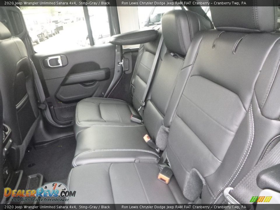 2020 Jeep Wrangler Unlimited Sahara 4x4 Sting-Gray / Black Photo #13
