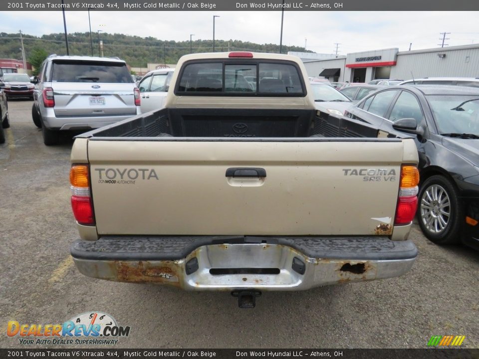 2001 Toyota Tacoma V6 Xtracab 4x4 Mystic Gold Metallic / Oak Beige Photo #11