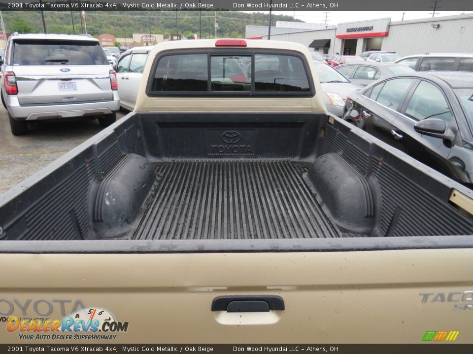 2001 Toyota Tacoma V6 Xtracab 4x4 Mystic Gold Metallic / Oak Beige Photo #12