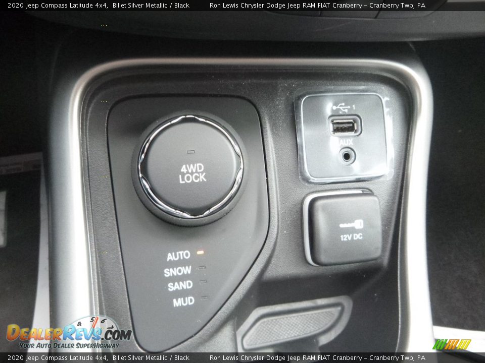 Controls of 2020 Jeep Compass Latitude 4x4 Photo #20