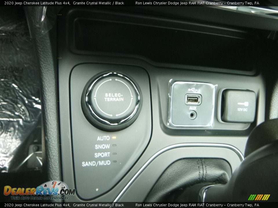 2020 Jeep Cherokee Latitude Plus 4x4 Granite Crystal Metallic / Black Photo #20