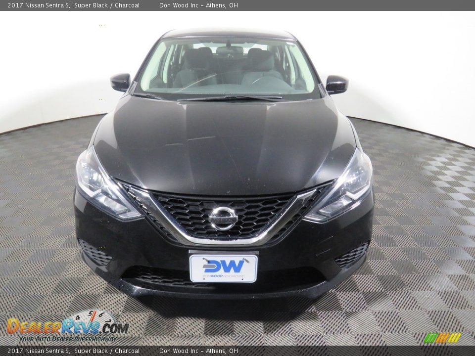 2017 Nissan Sentra S Super Black / Charcoal Photo #2