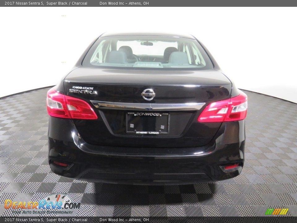 2017 Nissan Sentra S Super Black / Charcoal Photo #9
