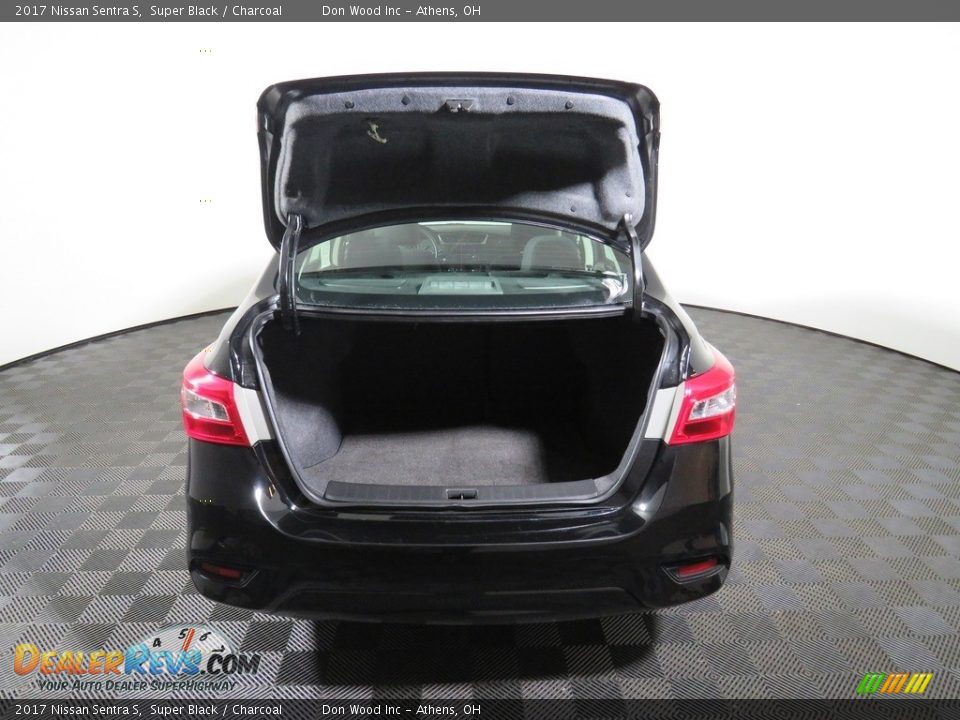 2017 Nissan Sentra S Super Black / Charcoal Photo #10