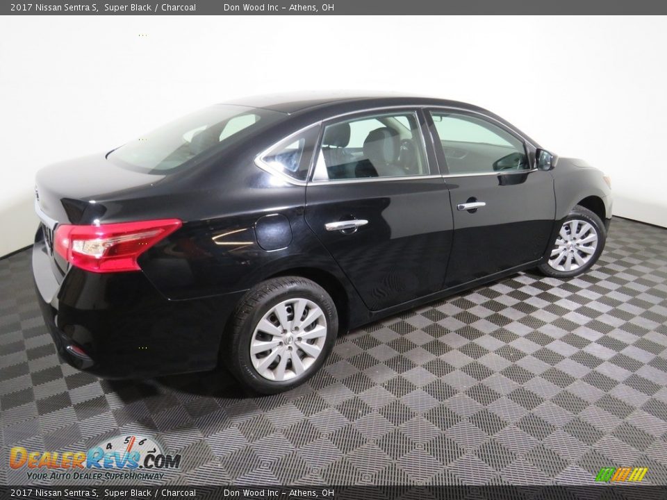 2017 Nissan Sentra S Super Black / Charcoal Photo #12