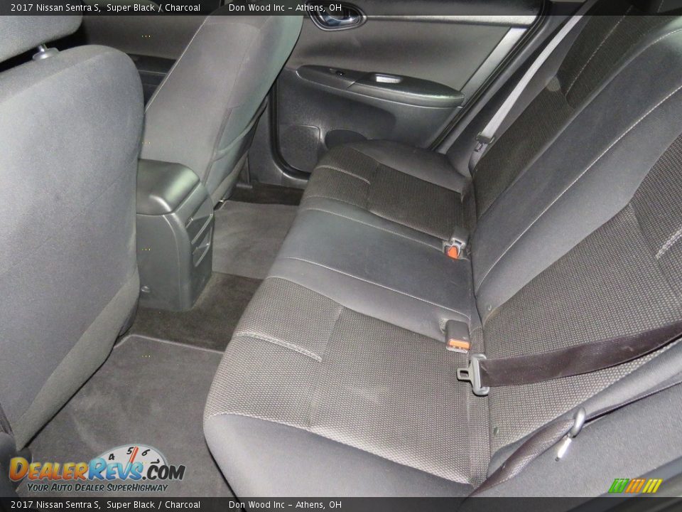 2017 Nissan Sentra S Super Black / Charcoal Photo #21