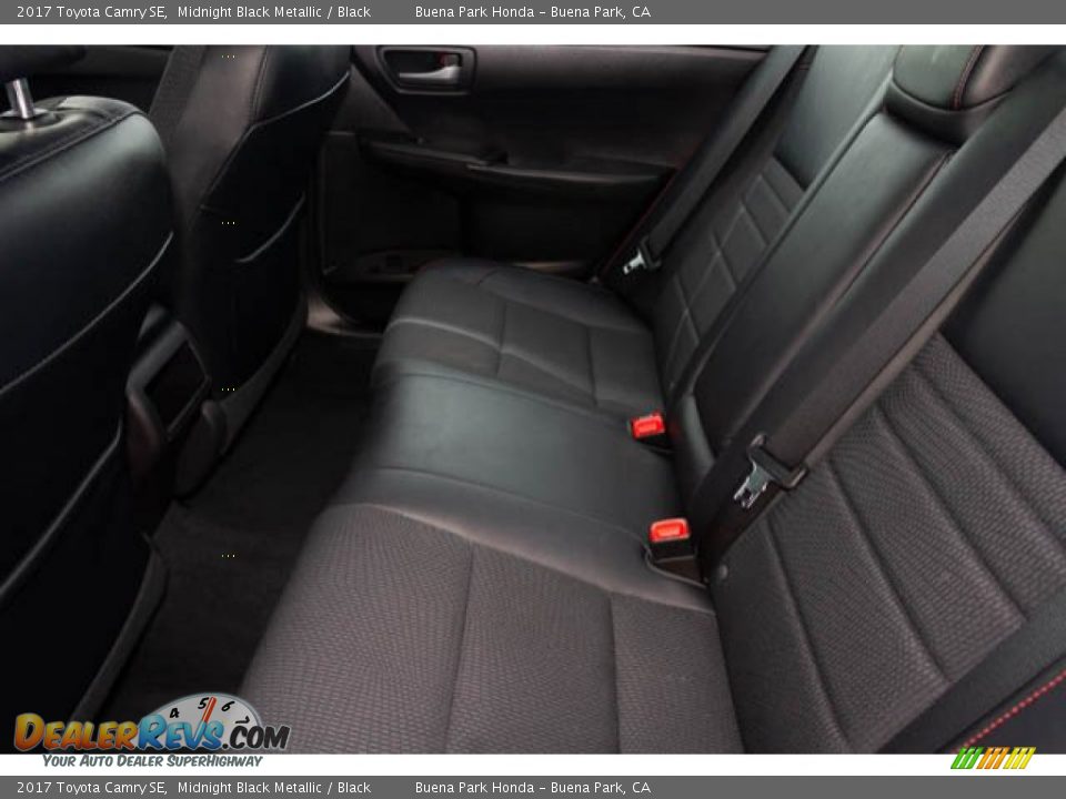 2017 Toyota Camry SE Midnight Black Metallic / Black Photo #4