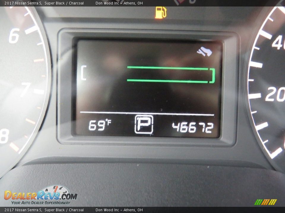 2017 Nissan Sentra S Super Black / Charcoal Photo #28