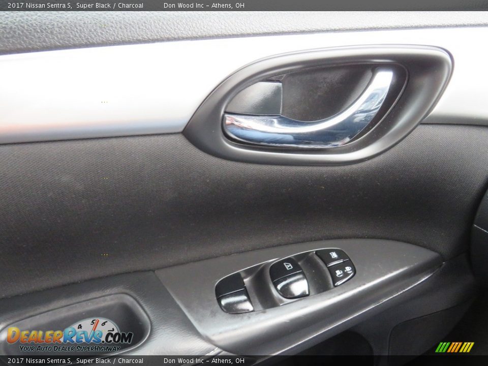 2017 Nissan Sentra S Super Black / Charcoal Photo #34