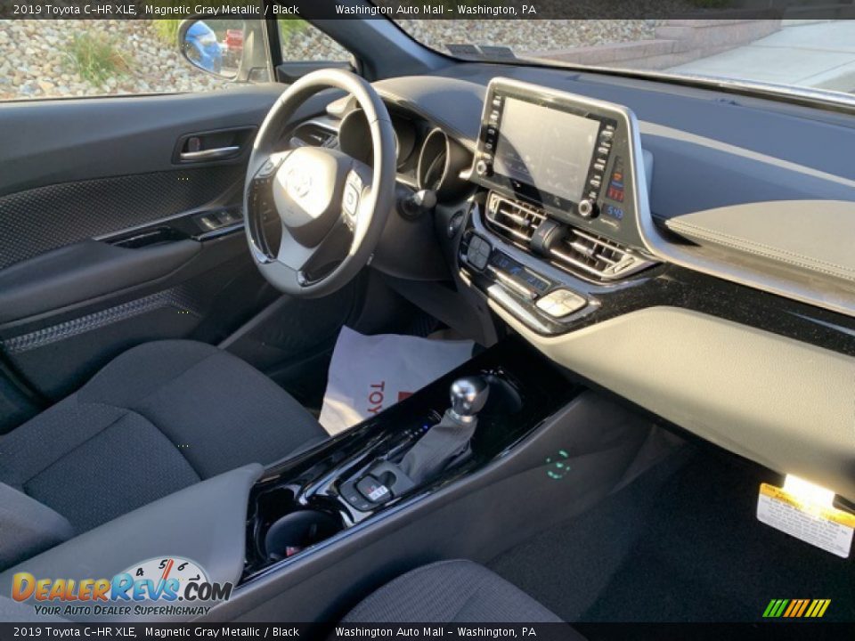 2019 Toyota C-HR XLE Magnetic Gray Metallic / Black Photo #15