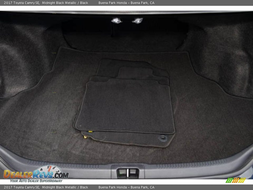 2017 Toyota Camry SE Midnight Black Metallic / Black Photo #17
