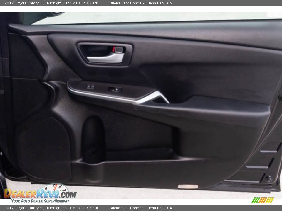 2017 Toyota Camry SE Midnight Black Metallic / Black Photo #29