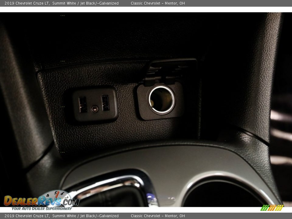 2019 Chevrolet Cruze LT Summit White / Jet Black/­Galvanized Photo #18