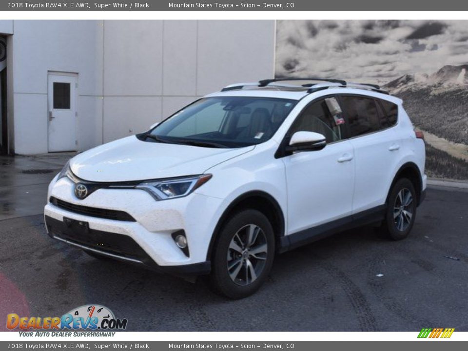 2018 Toyota RAV4 XLE AWD Super White / Black Photo #2