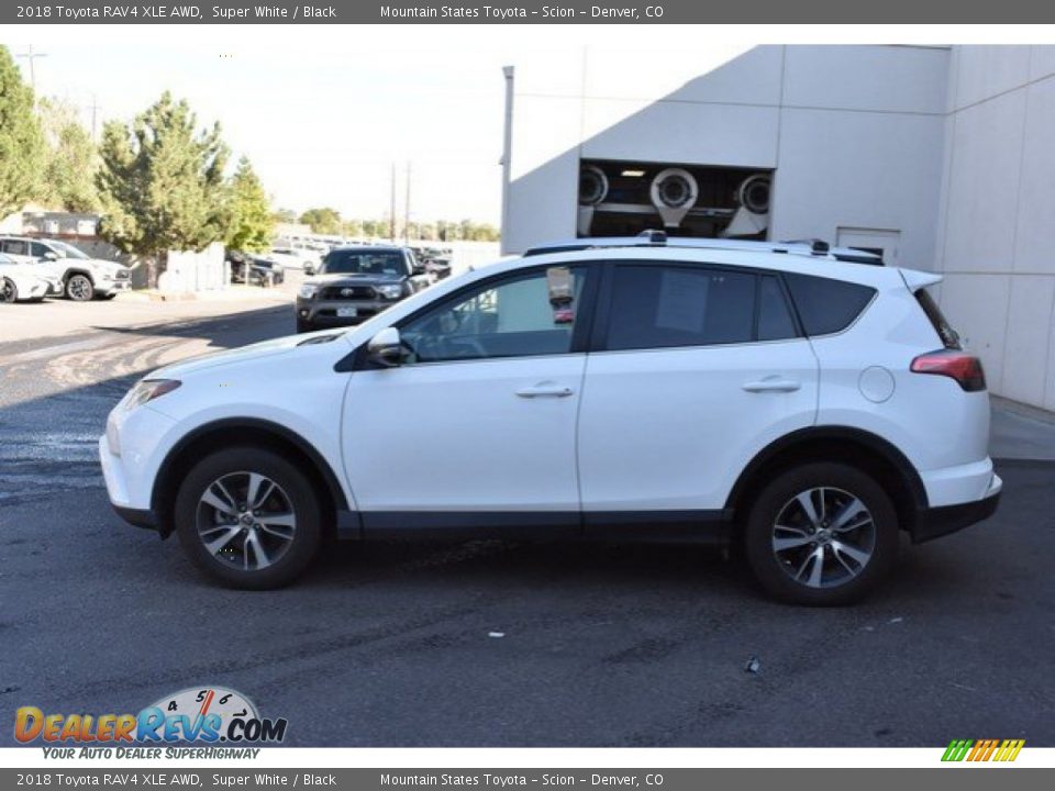 2018 Toyota RAV4 XLE AWD Super White / Black Photo #3