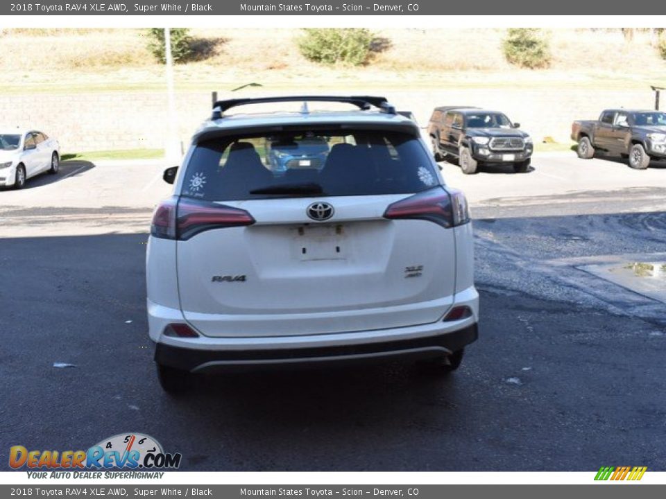 2018 Toyota RAV4 XLE AWD Super White / Black Photo #5